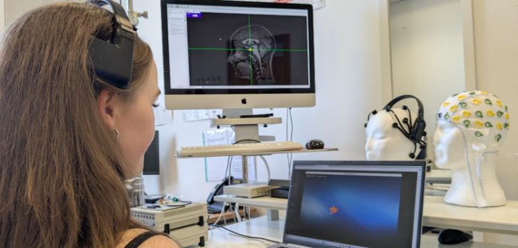 An image of a participant taking part in a brain powered computer grame